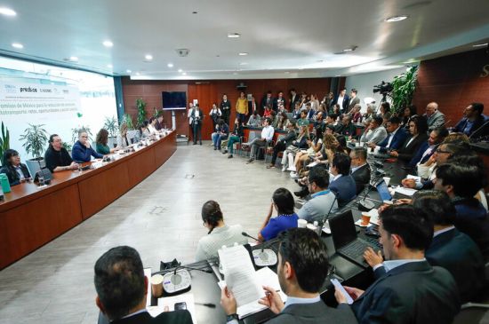 Diputados quieren alinear al autotransporte con metas climáticas, pero hay obstáculos